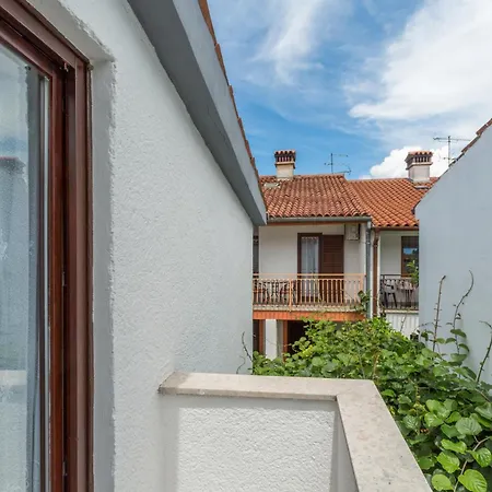 Appartement With Parking Space - 7137 Poreč