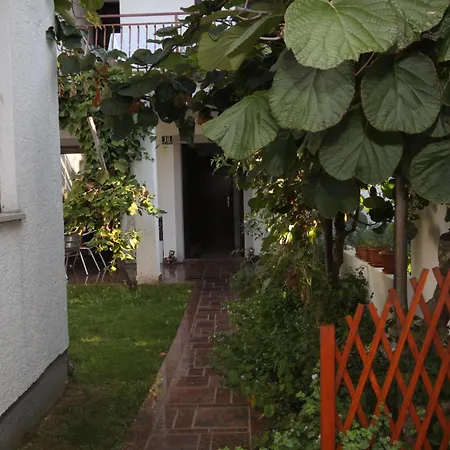 Apartment With Parking Space - 7137 *